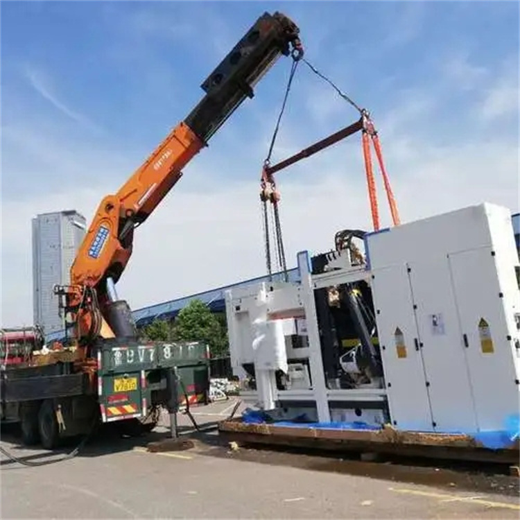 阳新吊集装箱的吊车电话